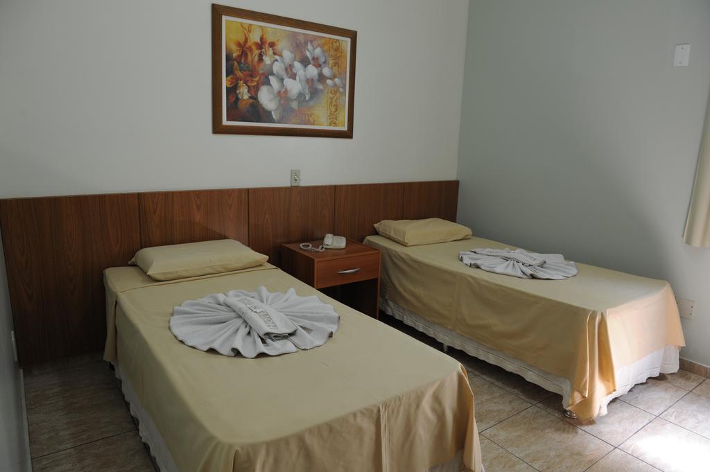 Hotel Regina Muriaé Eksteriør billede